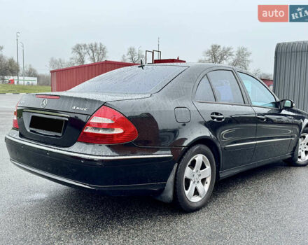 Черный Мерседес Е-Класс, объемом двигателя 3.2 л и пробегом 280 тыс. км за 5900 $, фото 11 на Automoto.ua