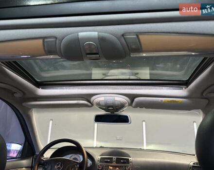 Черный Мерседес Е-Класс, объемом двигателя 4 л и пробегом 237 тыс. км за 7999 $, фото 16 на Automoto.ua