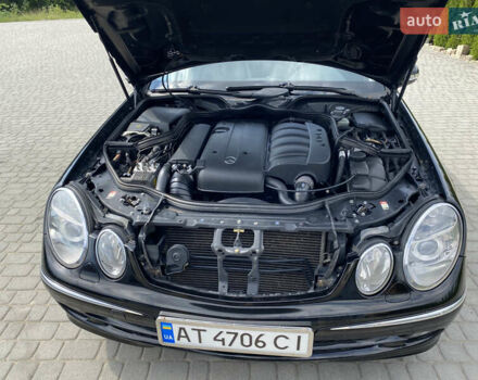 Черный Мерседес Е-Класс, объемом двигателя 2.15 л и пробегом 200 тыс. км за 6700 $, фото 16 на Automoto.ua