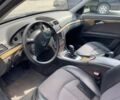 Черный Мерседес Е-Класс, объемом двигателя 2.1 л и пробегом 200 тыс. км за 7200 $, фото 16 на Automoto.ua