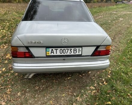 Черный Мерседес Е-Класс, объемом двигателя 3.2 л и пробегом 375 тыс. км за 1850 $, фото 12 на Automoto.ua