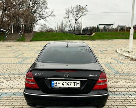 Черный Мерседес Е-Класс, объемом двигателя 3.2 л и пробегом 325 тыс. км за 6500 $, фото 4 на Automoto.ua