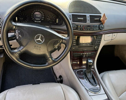 Чорний Мерседес Е-Клас, об'ємом двигуна 1.8 л та пробігом 330 тис. км за 6550 $, фото 14 на Automoto.ua