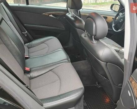 Черный Мерседес Е-Класс, объемом двигателя 1.8 л и пробегом 298 тыс. км за 8200 $, фото 47 на Automoto.ua