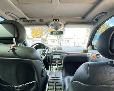 Черный Мерседес Е-Класс, объемом двигателя 4.97 л и пробегом 360 тыс. км за 10000 $, фото 28 на Automoto.ua