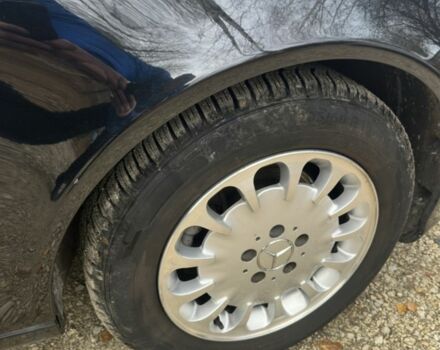 Черный Мерседес Е-Класс, объемом двигателя 1.8 л и пробегом 268 тыс. км за 7700 $, фото 2 на Automoto.ua