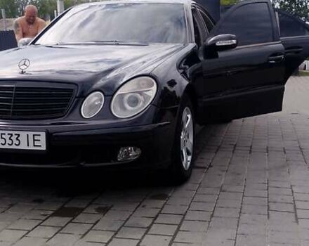 Черный Мерседес Е-Класс, объемом двигателя 3.2 л и пробегом 342 тыс. км за 8100 $, фото 3 на Automoto.ua