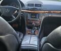 Черный Мерседес Е-Класс, объемом двигателя 3.2 л и пробегом 290 тыс. км за 8400 $, фото 5 на Automoto.ua