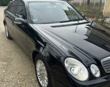 Черный Мерседес Е-Класс, объемом двигателя 1.8 л и пробегом 268 тыс. км за 7700 $, фото 1 на Automoto.ua