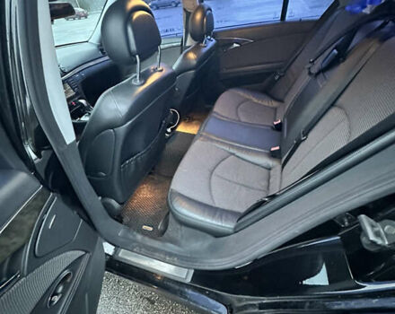 Черный Мерседес Е-Класс, объемом двигателя 2.7 л и пробегом 349 тыс. км за 5500 $, фото 11 на Automoto.ua