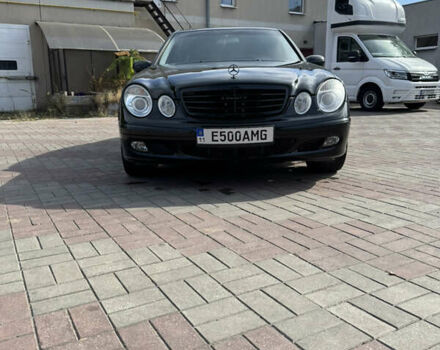 Черный Мерседес Е-Класс, объемом двигателя 4.97 л и пробегом 360 тыс. км за 10000 $, фото 8 на Automoto.ua