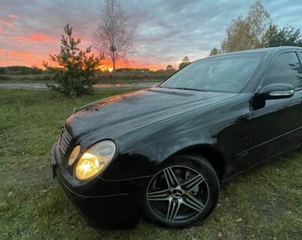 Чорний Мерседес Е-Клас, об'ємом двигуна 2.2 л та пробігом 300 тис. км за 3100 $, фото 3 на Automoto.ua