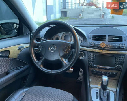 Мерседес Е-Клас 2004 у Вінниці на Automoto.ua Чорний Мерседес Е-Клас, об'ємом двигуна 3.2 л та пробігом 335 тис. км за 8500 $, фото 21 на Automoto.ua