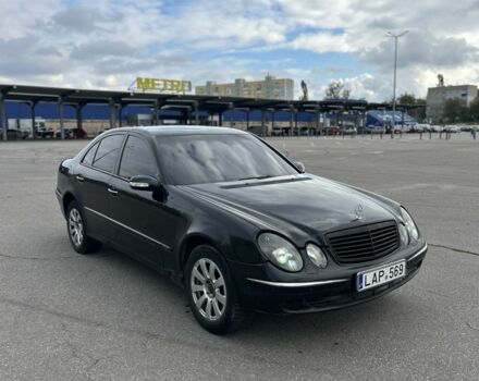 Черный Мерседес Е-Класс, объемом двигателя 3.2 л и пробегом 412 тыс. км за 2300 $, фото 2 на Automoto.ua