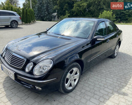 Черный Мерседес Е-Класс, объемом двигателя 2.15 л и пробегом 200 тыс. км за 6700 $, фото 7 на Automoto.ua