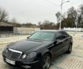 Черный Мерседес Е-Класс, объемом двигателя 3.2 л и пробегом 325 тыс. км за 6500 $, фото 1 на Automoto.ua