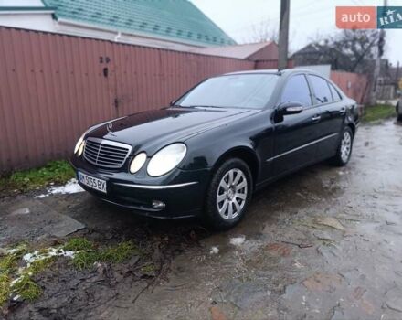Черный Мерседес Е-Класс, объемом двигателя 3.2 л и пробегом 333 тыс. км за 6500 $, фото 2 на Automoto.ua
