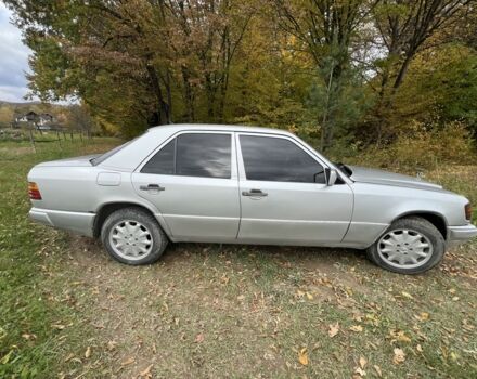 Черный Мерседес Е-Класс, объемом двигателя 3.2 л и пробегом 375 тыс. км за 1850 $, фото 6 на Automoto.ua