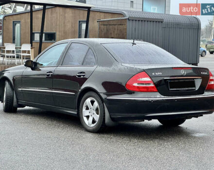 Черный Мерседес Е-Класс, объемом двигателя 3.2 л и пробегом 280 тыс. км за 5900 $, фото 9 на Automoto.ua