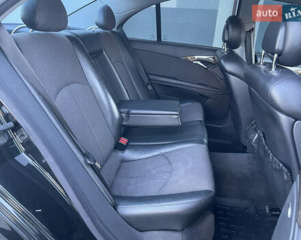 Мерседес Е-Клас 2004 у Вінниці на Automoto.ua Чорний Мерседес Е-Клас, об'ємом двигуна 3.2 л та пробігом 335 тис. км за 8500 $, фото 17 на Automoto.ua