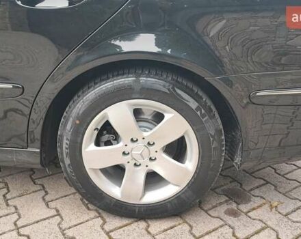 Черный Мерседес Е-Класс, объемом двигателя 1.8 л и пробегом 298 тыс. км за 8200 $, фото 35 на Automoto.ua