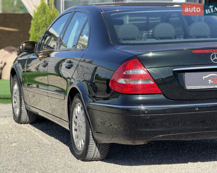 Черный Мерседес Е-Класс, объемом двигателя 1.8 л и пробегом 239 тыс. км за 6800 $, фото 8 на Automoto.ua