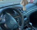 Черный Мерседес Е-Класс, объемом двигателя 2.69 л и пробегом 321 тыс. км за 8000 $, фото 6 на Automoto.ua