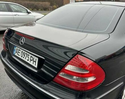 Черный Мерседес Е-Класс, объемом двигателя 3.2 л и пробегом 390 тыс. км за 6100 $, фото 7 на Automoto.ua