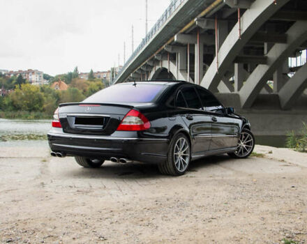 Чорний Мерседес Е-Клас, об'ємом двигуна 5 л та пробігом 202 тис. км за 15000 $, фото 35 на Automoto.ua