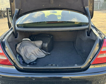 Чорний Мерседес Е-Клас, об'ємом двигуна 1.8 л та пробігом 330 тис. км за 6550 $, фото 8 на Automoto.ua