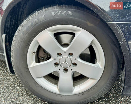 Черный Мерседес Е-Класс, объемом двигателя 3.2 л и пробегом 280 тыс. км за 5900 $, фото 25 на Automoto.ua