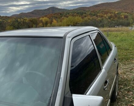 Черный Мерседес Е-Класс, объемом двигателя 3.2 л и пробегом 375 тыс. км за 1850 $, фото 10 на Automoto.ua