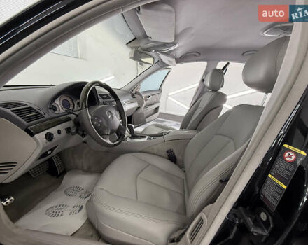 Мерседес Е-Клас 2005 у Трускавце на Automoto.ua Чорний Мерседес Е-Клас, об'ємом двигуна 3.5 л та пробігом 245 тис. км за 8999 $, фото 57 на Automoto.ua