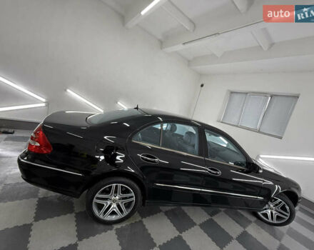 Мерседес Е-Клас 2005 у Трускавце на Automoto.ua Чорний Мерседес Е-Клас, об'ємом двигуна 3.5 л та пробігом 245 тис. км за 8999 $, фото 9 на Automoto.ua