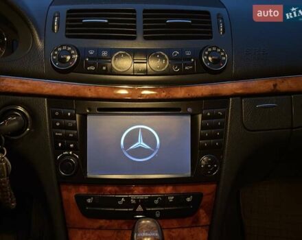 Мерседес Е-Клас 2005 у Рівному на Automoto.ua Чорний Мерседес Е-Клас, об'ємом двигуна 1.8 л та пробігом 255 тис. км за 5800 $, фото 66 на Automoto.ua