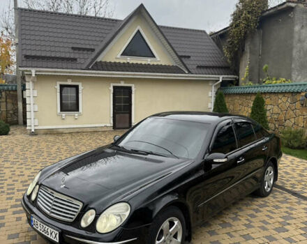 Черный Мерседес Е-Класс, объемом двигателя 2 л и пробегом 332 тыс. км за 6000 $, фото 8 на Automoto.ua