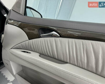 Мерседес Е-Клас 2005 у Трускавце на Automoto.ua Чорний Мерседес Е-Клас, об'ємом двигуна 3.5 л та пробігом 245 тис. км за 8999 $, фото 29 на Automoto.ua