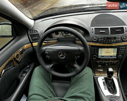 Черный Мерседес Е-Класс, объемом двигателя 2.99 л и пробегом 409 тыс. км за 7200 $, фото 22 на Automoto.ua