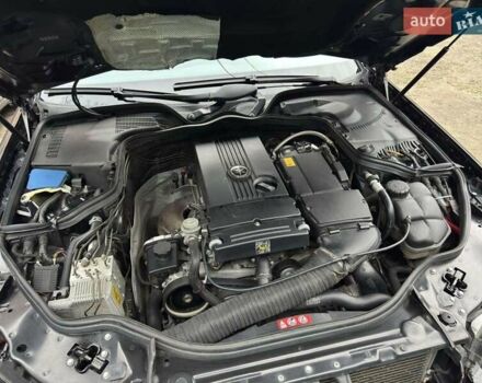 Черный Мерседес Е-Класс, объемом двигателя 1.8 л и пробегом 220 тыс. км за 8650 $, фото 11 на Automoto.ua