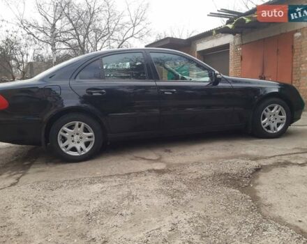 Черный Мерседес Е-Класс, объемом двигателя 1.8 л и пробегом 220 тыс. км за 8650 $, фото 2 на Automoto.ua