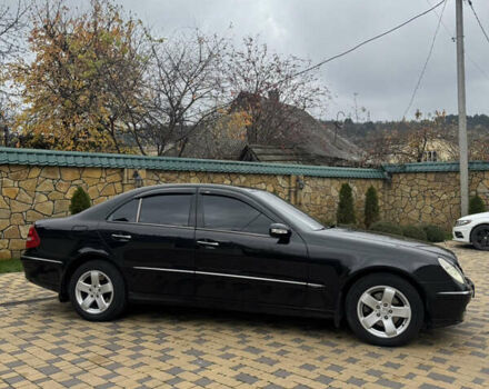 Черный Мерседес Е-Класс, объемом двигателя 2 л и пробегом 332 тыс. км за 6000 $, фото 3 на Automoto.ua