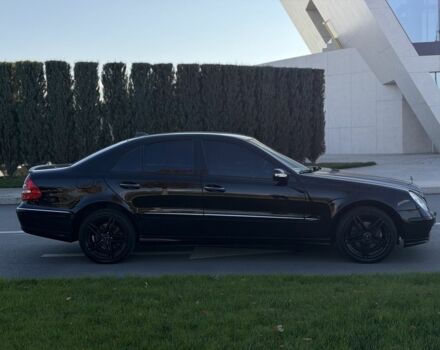 Чорний Мерседес Е-Клас, об'ємом двигуна 2 л та пробігом 200 тис. км за 6400 $, фото 7 на Automoto.ua