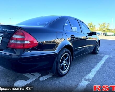 Черный Мерседес Е-Класс, объемом двигателя 1.8 л и пробегом 293 тыс. км за 7500 $, фото 5 на Automoto.ua