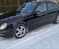 Черный Мерседес Е-Класс, объемом двигателя 2.7 л и пробегом 350 тыс. км за 4171 $, фото 1 на Automoto.ua