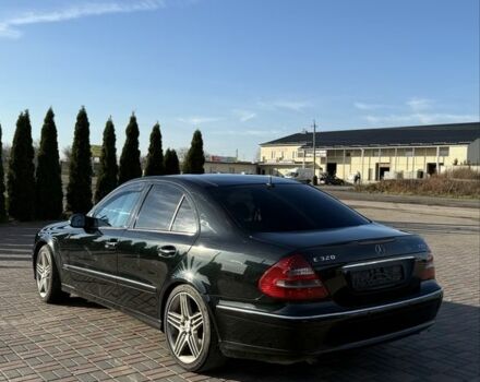Чорний Мерседес Е-Клас, об'ємом двигуна 3.2 л та пробігом 340 тис. км за 4100 $, фото 5 на Automoto.ua