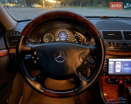 Мерседес Е-Клас 2005 у Рівному на Automoto.ua Чорний Мерседес Е-Клас, об'ємом двигуна 1.8 л та пробігом 255 тис. км за 5800 $, фото 71 на Automoto.ua