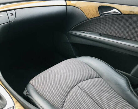 Чорний Мерседес Е-Клас, об'ємом двигуна 2.99 л та пробігом 392 тис. км за 7900 $, фото 21 на Automoto.ua