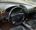 Чорний Мерседес Е-Клас, об'ємом двигуна 2 л та пробігом 375 тис. км за 5600 $, фото 13 на Automoto.ua