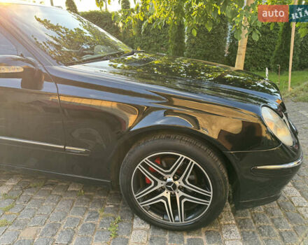 Черный Мерседес Е-Класс, объемом двигателя 2.2 л и пробегом 280 тыс. км за 7700 $, фото 5 на Automoto.ua