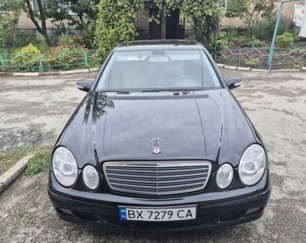 Мерседес Е-Класс 2005 в Дунаевцах на Automoto.ua Черный Мерседес Е-Класс, объемом двигателя 2.15 л и пробегом 360 тыс. км за 7700 $, фото 8 на Automoto.ua